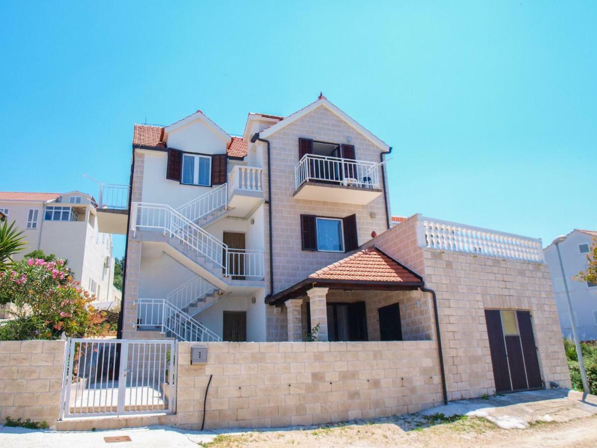 Apartments Vukovic Postira Exterior foto